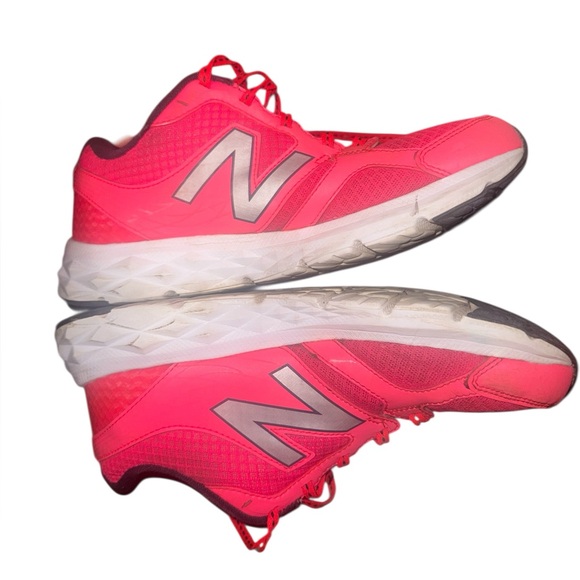 New Balance Women's Pink Running Shoes 9 - Picture 2 of 3